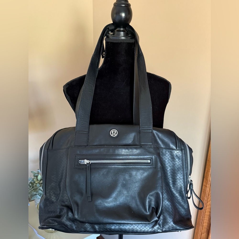 Lululemon black gym bag - Picture 11 of 14